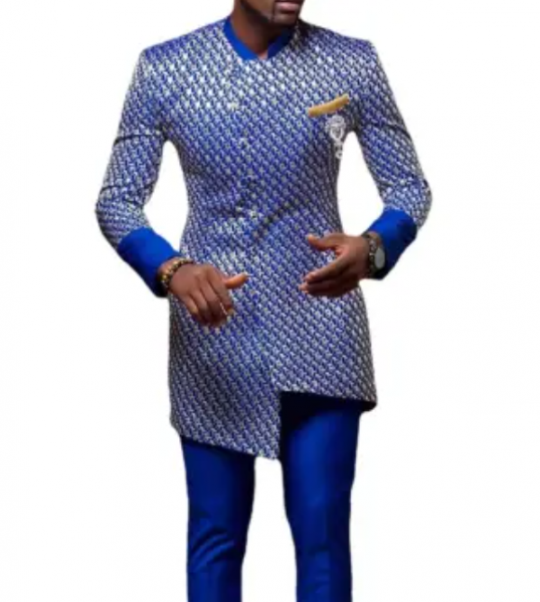 Motif tribal dengan warna biru dan putih